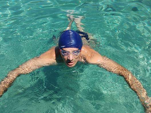 Moj prvi post, Haris pliva